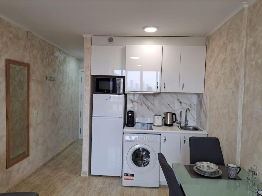 Ferienwohnung Cozy Studio With Sea View Benidorm Exterior foto
